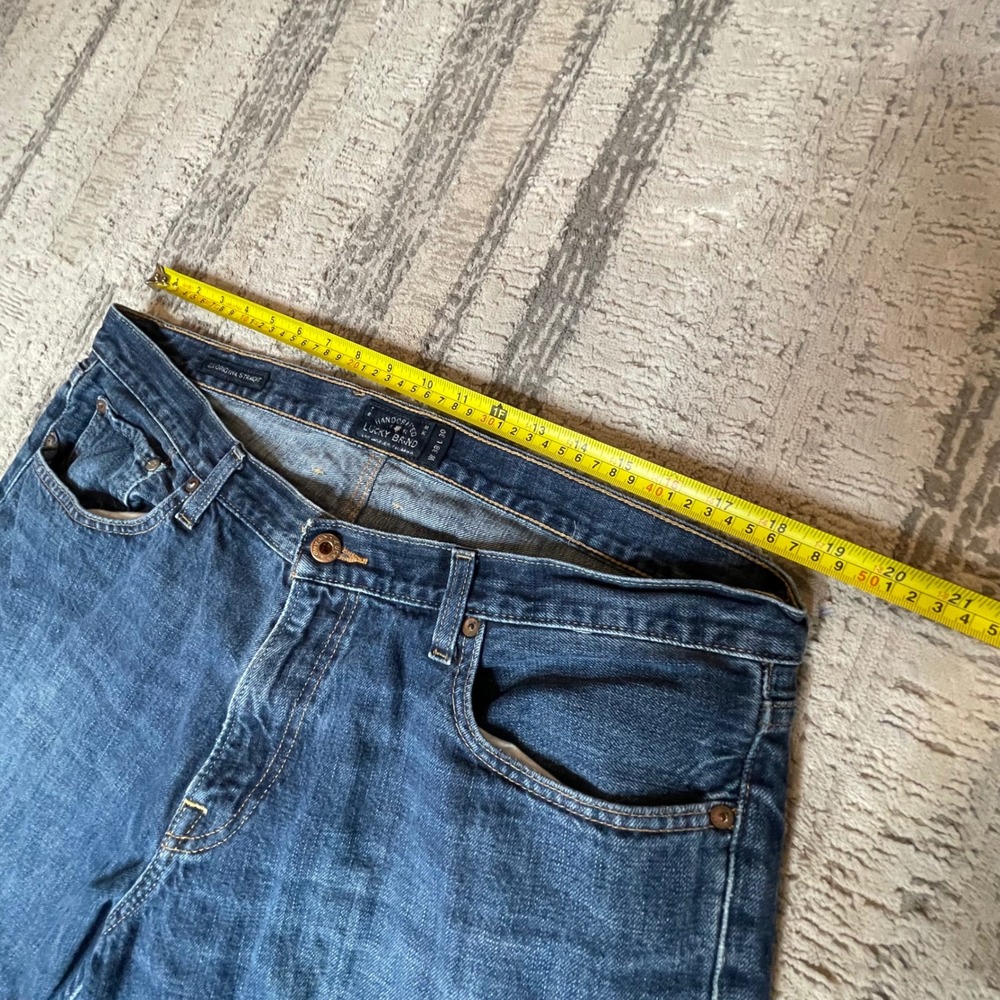 Lucky Brand 221 Original Straight Mens Blue Jeans 38x30 Medium Wash - Picture 5 of 12